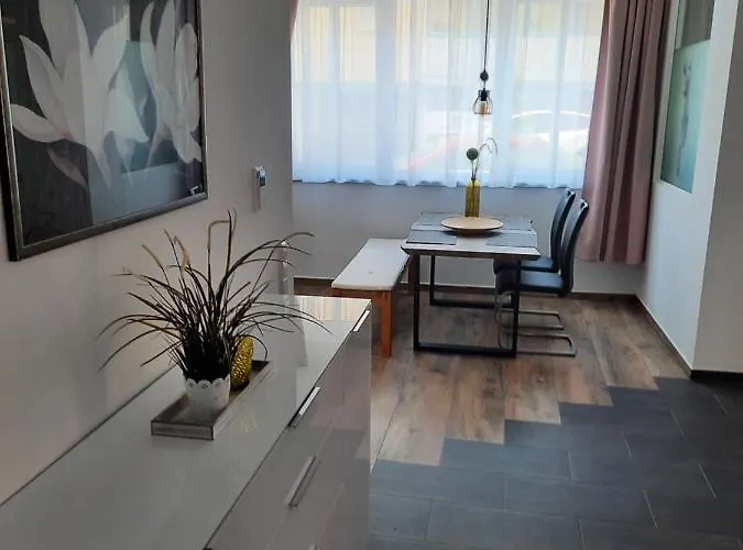 - Zur Alten Waescherei - Zentrumsnah - Garage Inklusiv Апартаменты