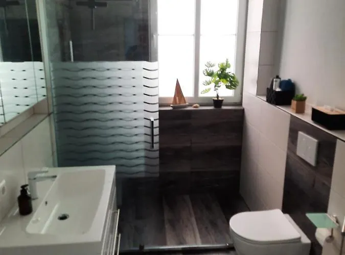 - Zur Alten Waescherei - Zentrumsnah - Garage Inklusiv Апартаменты Штутгарт