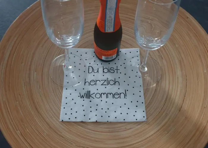 - Zur Alten Waescherei - Zentrumsnah - Garage Inklusiv Штутгарт