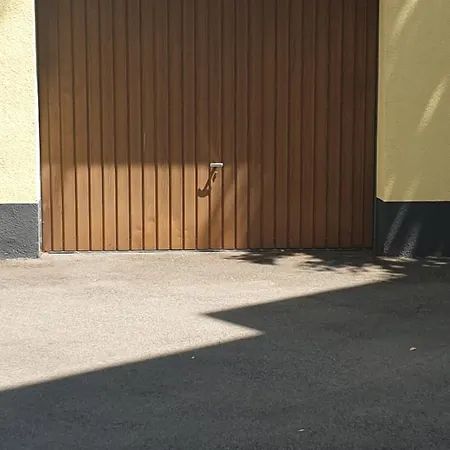 - Zur Alten Waescherei - Zentrumsnah - Garage Inklusiv Апартаменты Штутгарт